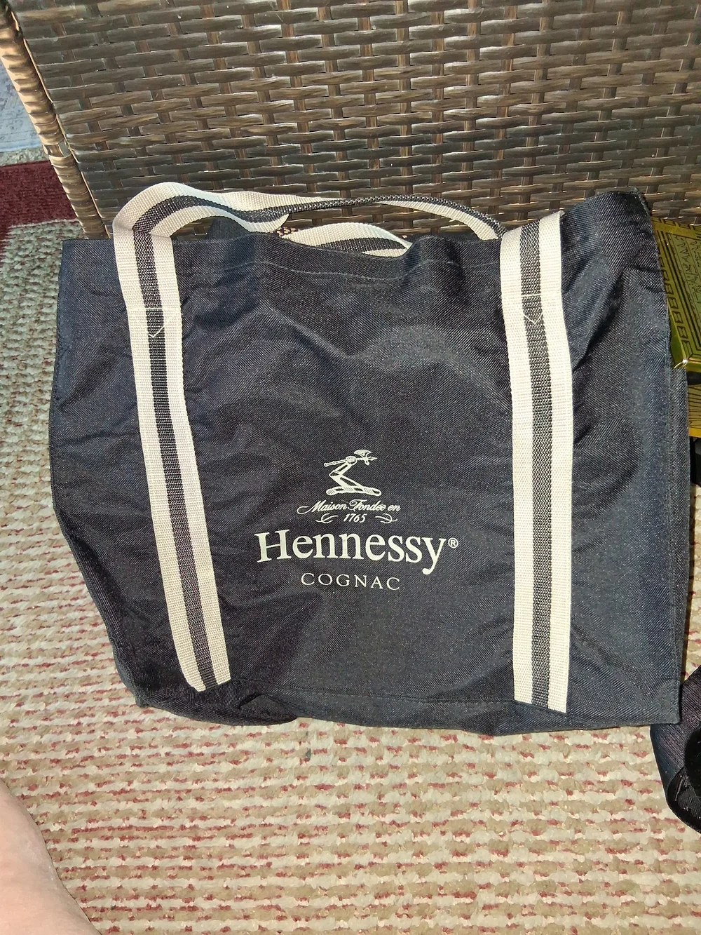 Henne hennessy black
